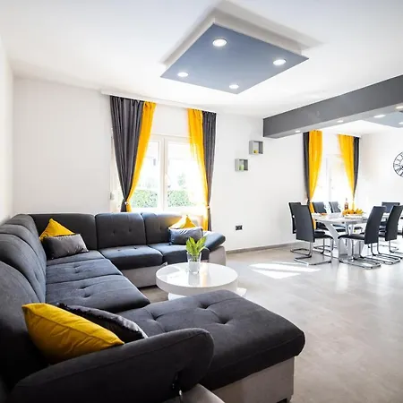 Andelina In Near The Center With Private Pool And Sauna - By Ta Leut Agency * زادار