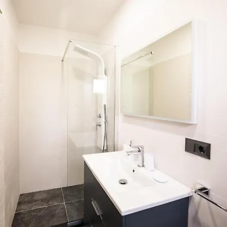 Andelina In Near The Center With Private Pool And Sauna - By Ta Leut Agency فيلة زادار