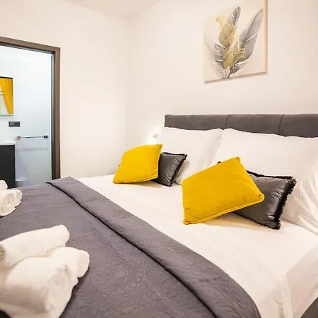Andelina In Near The Center With Private Pool And Sauna - By Ta Leut Agency زادار