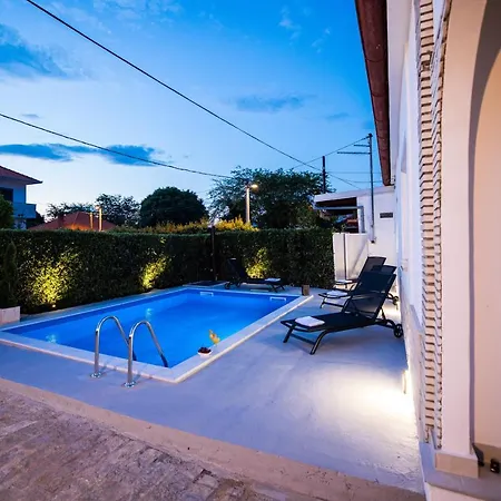 Andelina In Near The Center With Private Pool And Sauna - By Ta Leut Agency فيلة